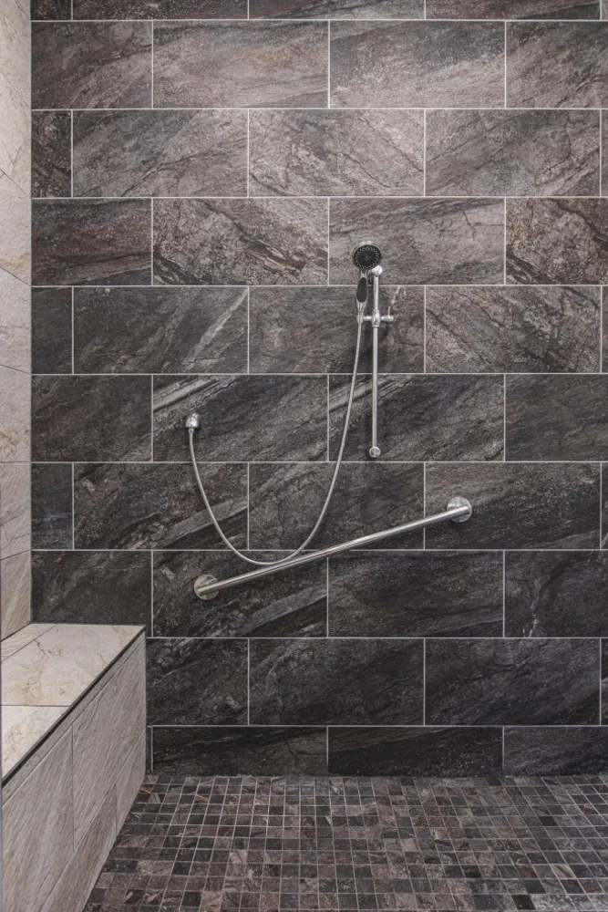 Hlavní přestavba koupelny se samostatnou vanou, stojatou sprchou, Warrenton VA