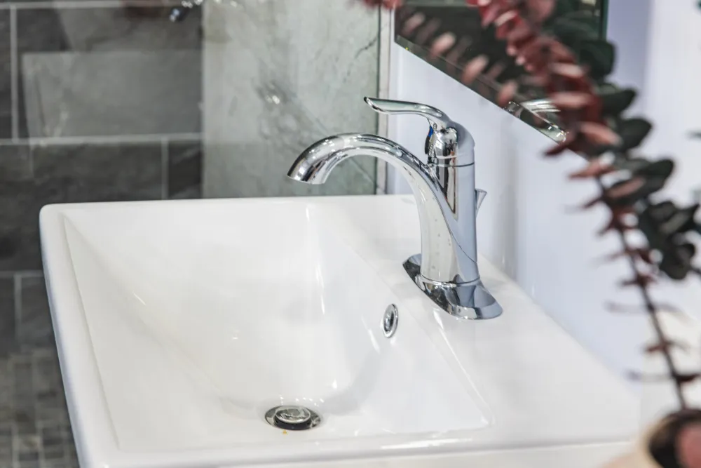 Hlavní přestavba koupelny se samostatnou vanou, stojatou sprchou, Warrenton VA