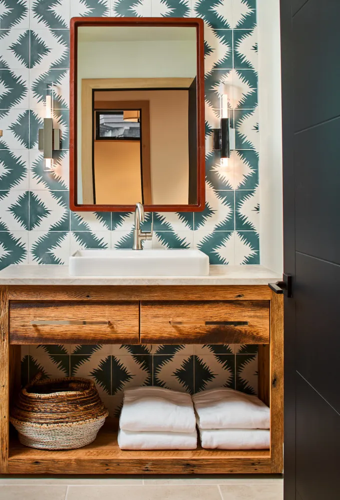 Ebeveyn banyosu makyaj masası