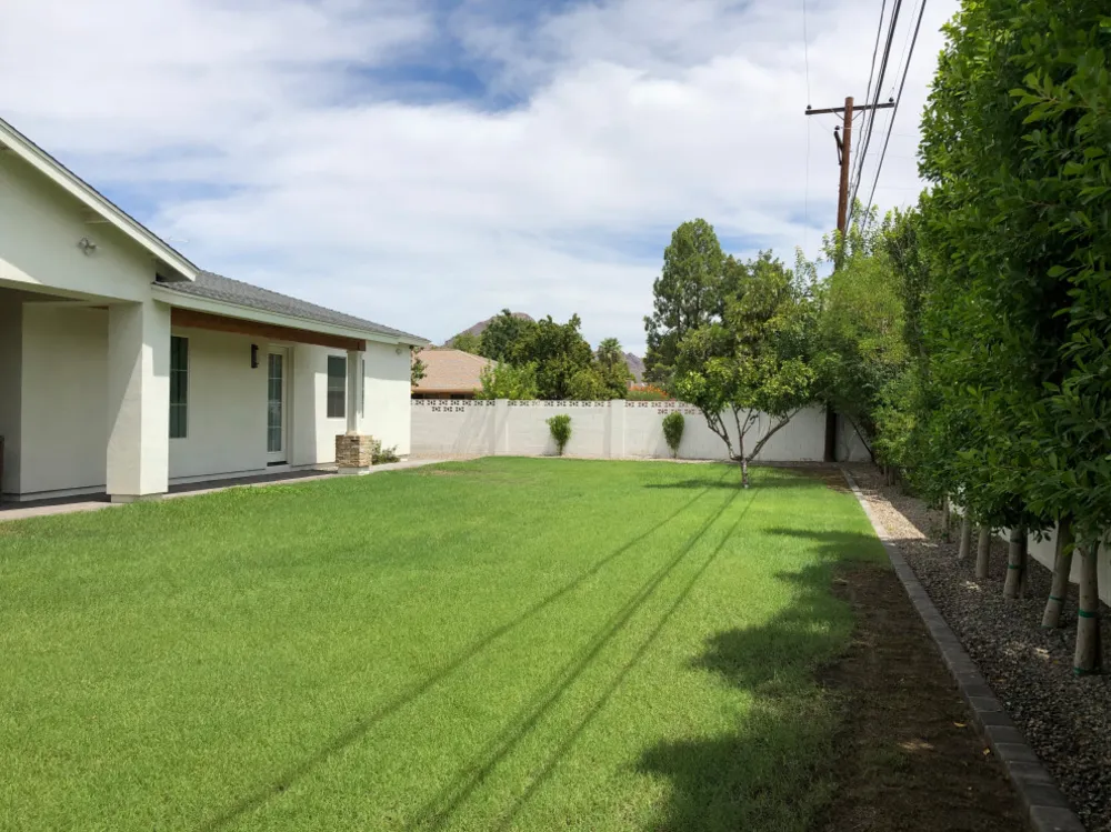 Patio der Woche: Eleganter, vom Resort inspirierter Garten und Pool