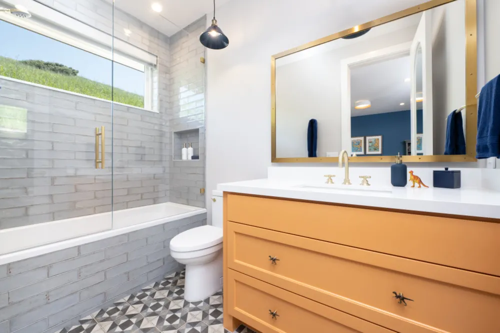 Lucas Ranch - Orange Boys Bathroom