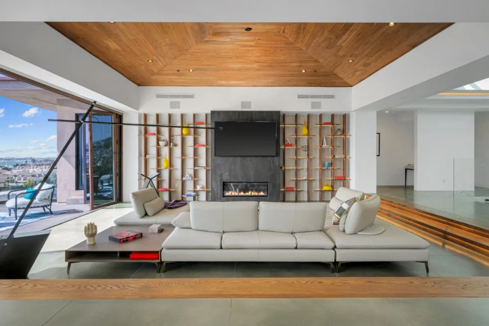 1215 Dolphin Terrace