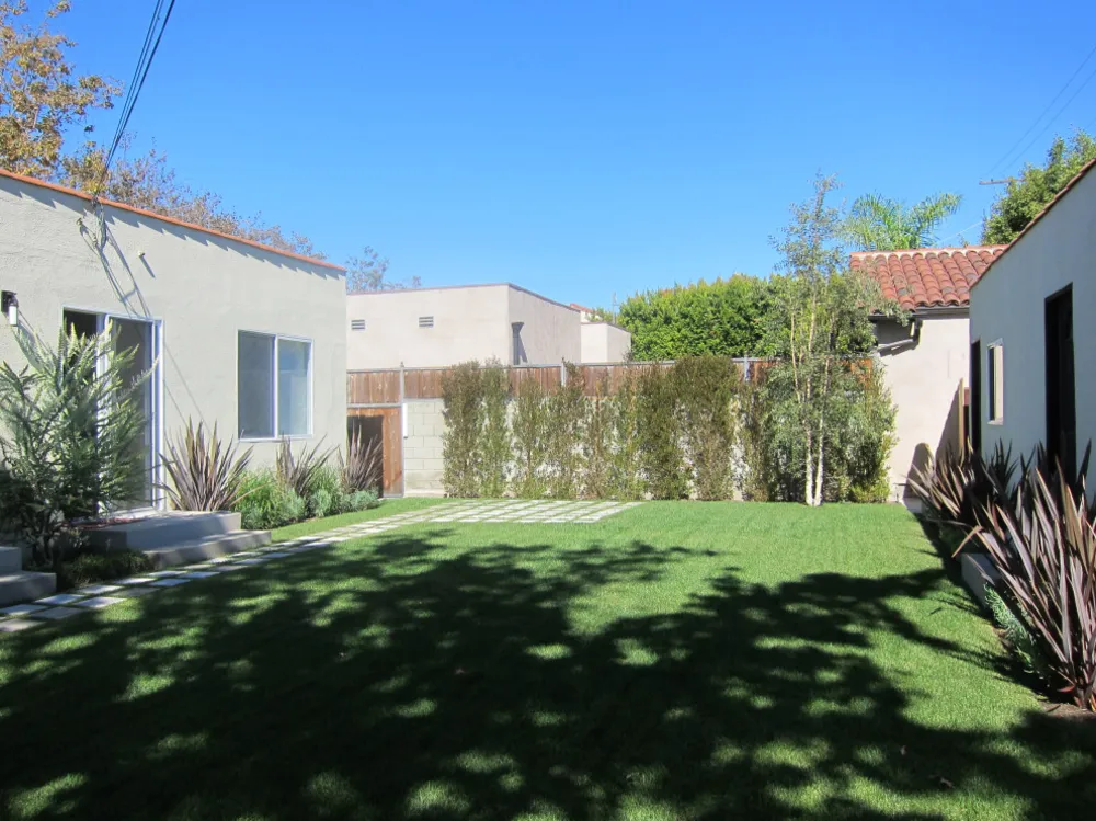Los Angeles "En Plein Air" Backyard
