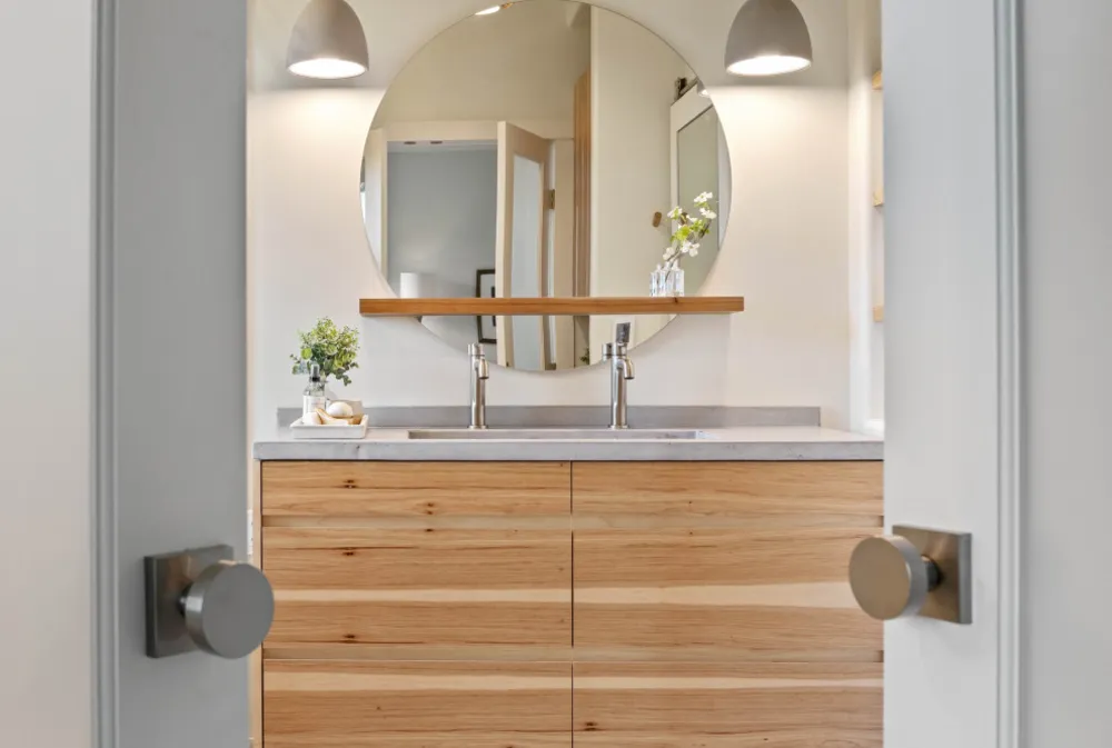 Spa-badrum på bergstoppen