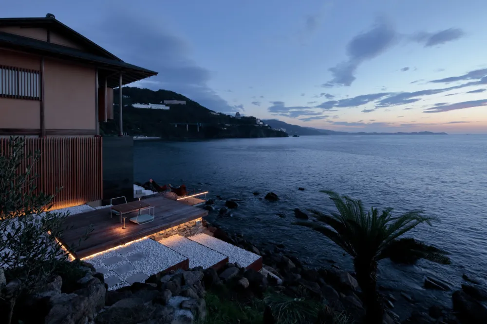 Cliff House -岸壁の景-