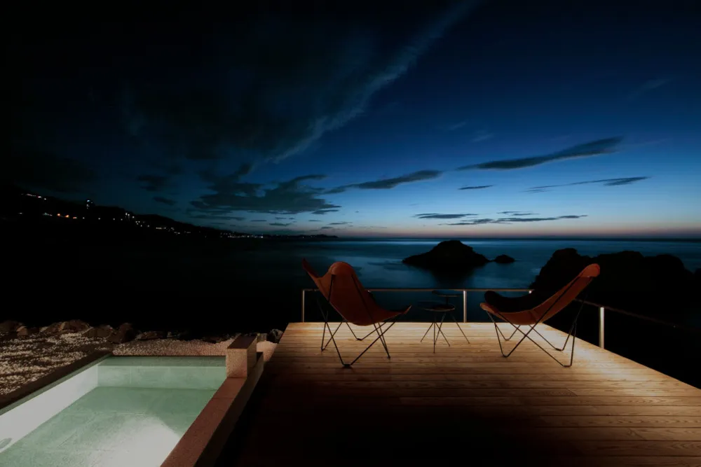 Cliff House -岸壁の景-