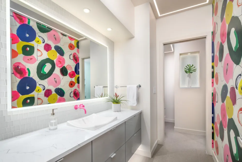 Farverigt lejlighedsbad