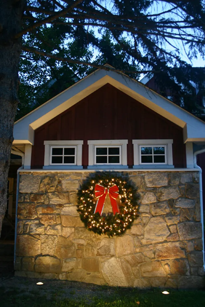 Holiday Outdoor Lighting