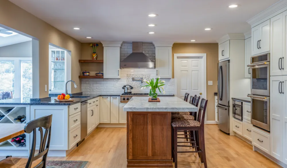 Övergångskök med torr bar