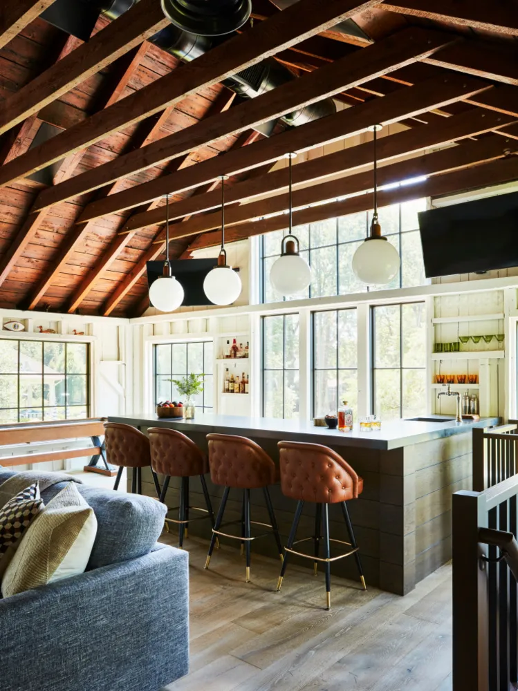 Historiallinen takapihan navetan kunnostus