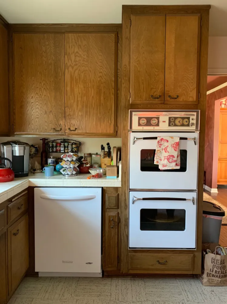 English Holly Kitchen