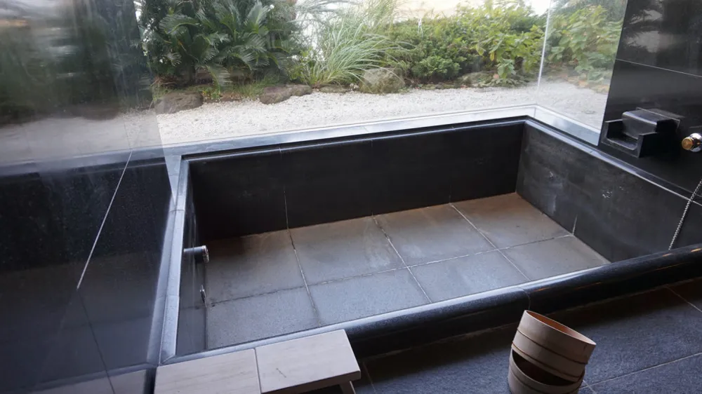 Cliff House -岸壁の景-