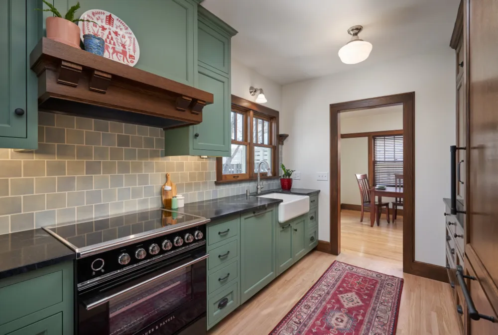 Дубова та зелена кухня