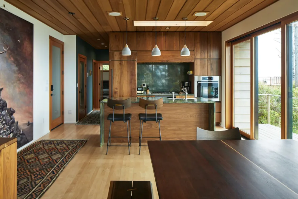 Falcon Cove Residence