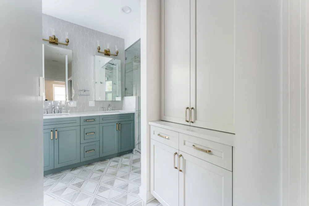 Květnová přestavba koupelny na ulici