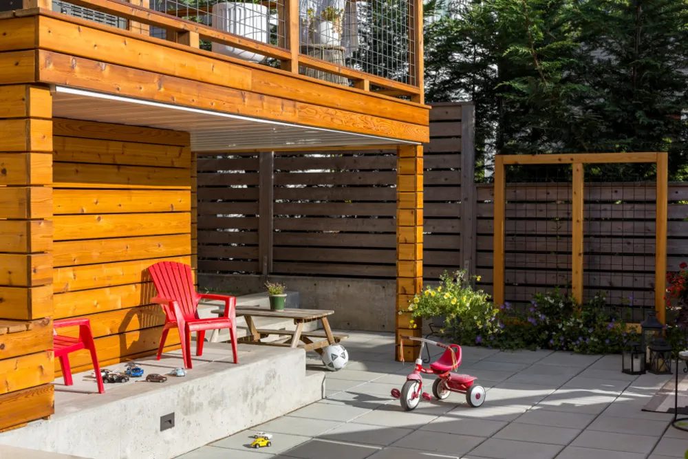 Laurelhurst Courtyard