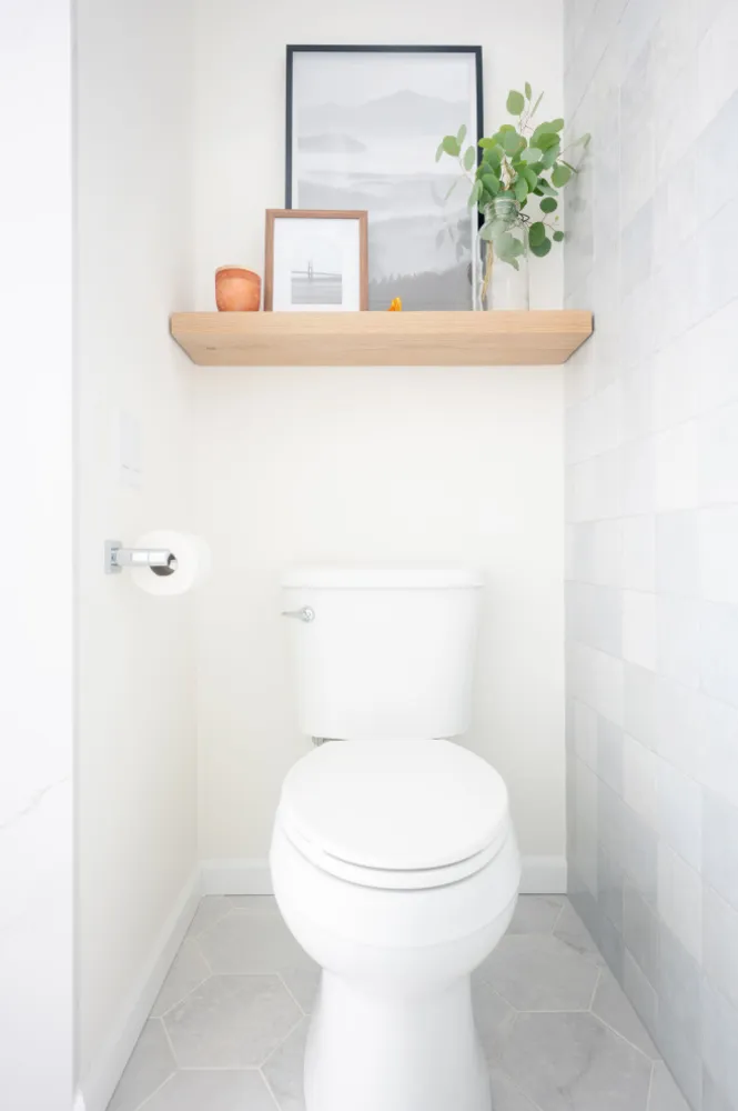 Amber Fresh Nowoczesna łazienka główna w wiejskim domu