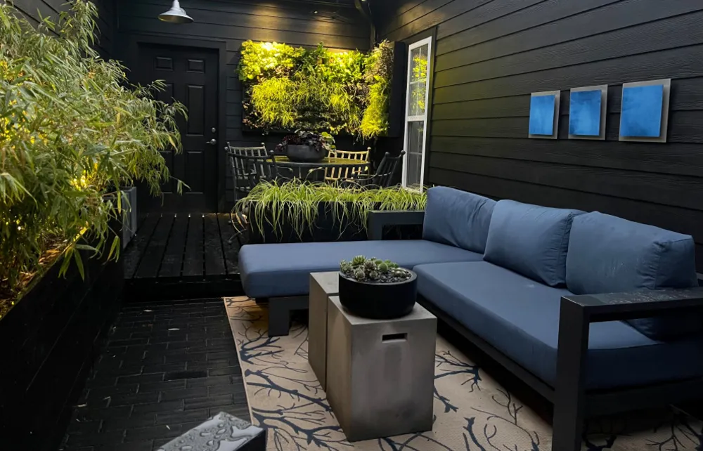 Davidson Townhome Courtyard, efter foto.