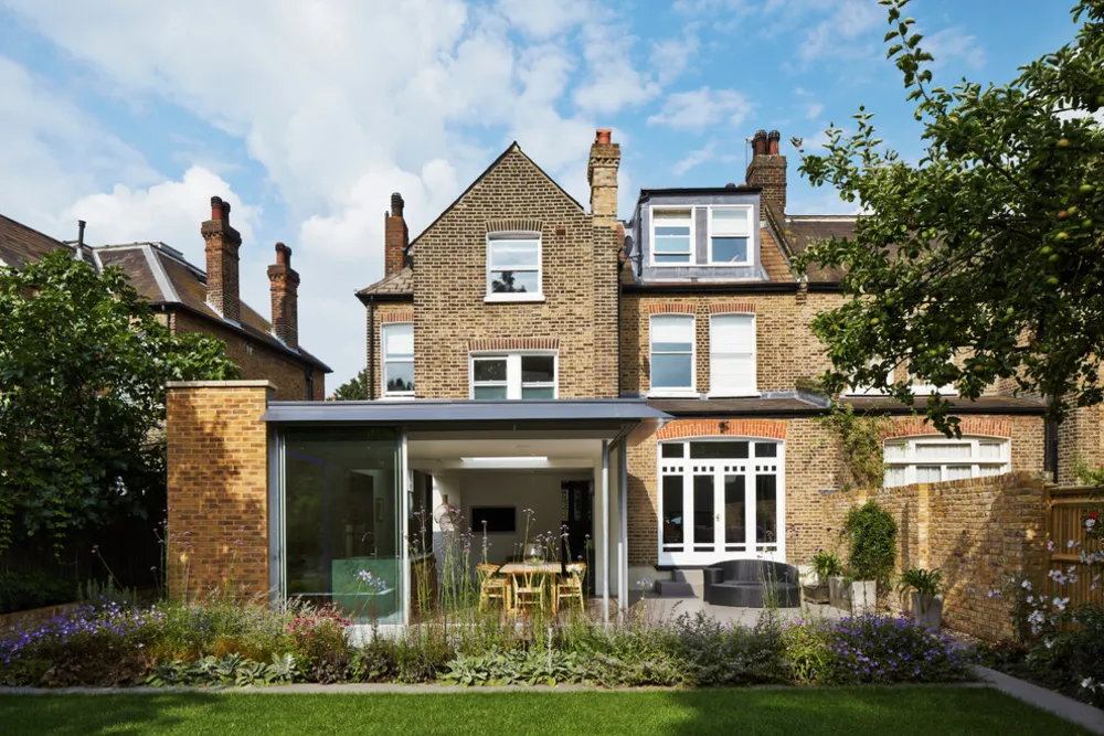 Extension, Herne Hill