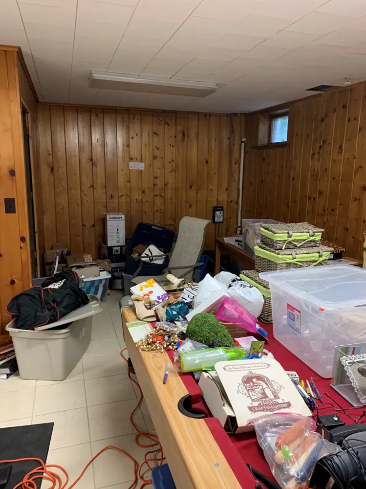 Una renovación del sótano para trabajar y divertirse