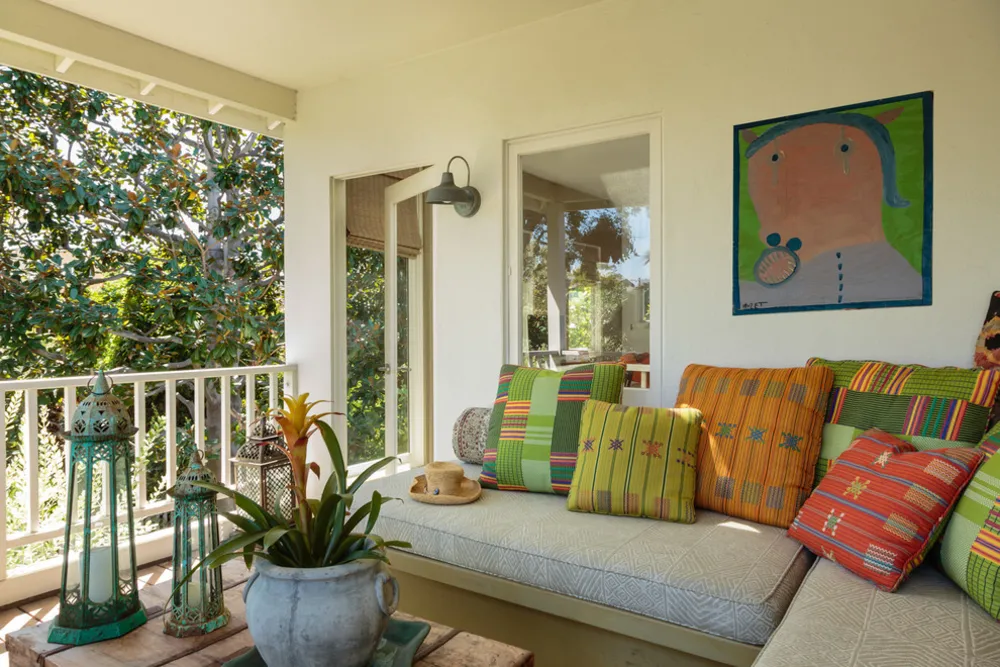 Venice Warm Modern