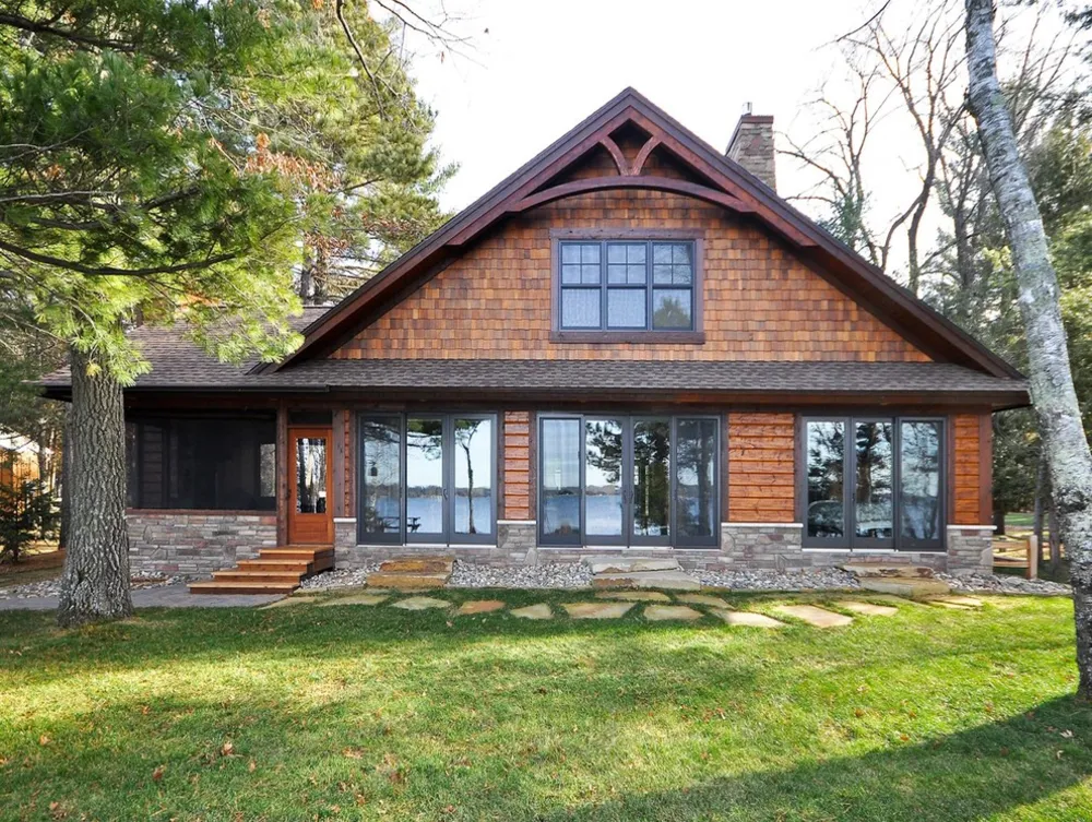 Yeni Kulübe, Yukarı Kuzey