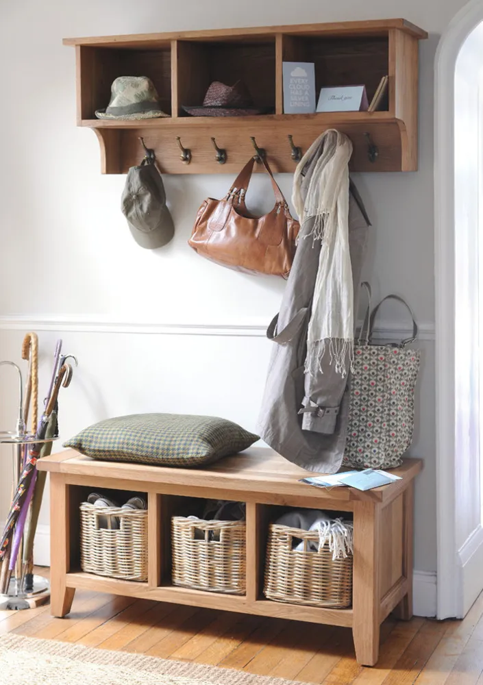 Загородный коридор и лестничная площадка