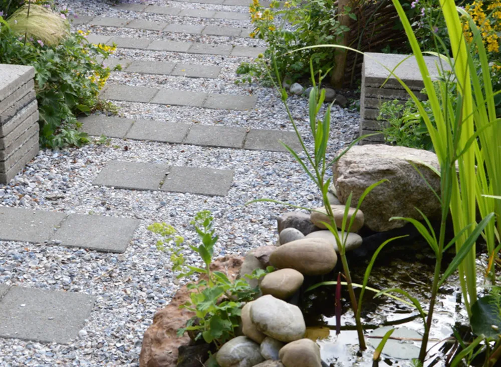 Sedia a rotelle e giardino adatto alla fauna selvatica