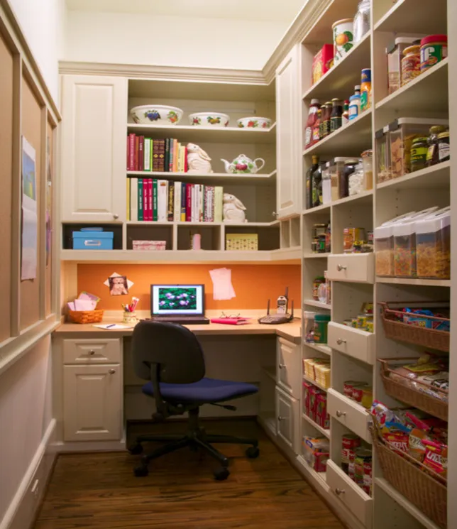 Pantry/Mudroom