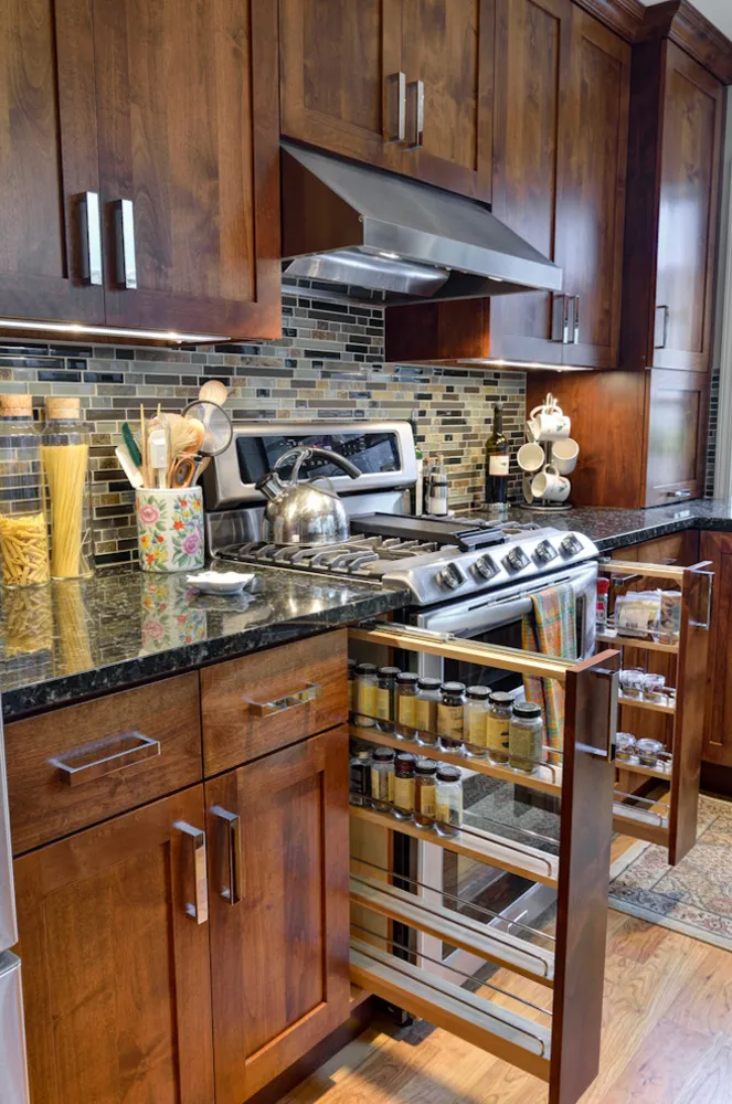Marietta Kitchen & Hall Bathroom
