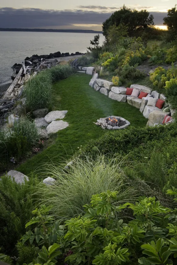 Perkins Lane Residence