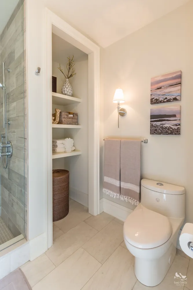 Баня та грязьова кімната на головному поверсі Фоллінгбрука