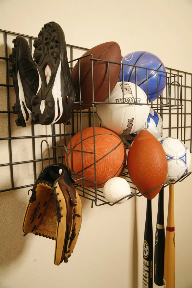 Urheiluteline ja kori