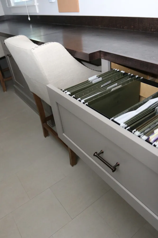 Ufficio doganale con lavanderia e ripostigli