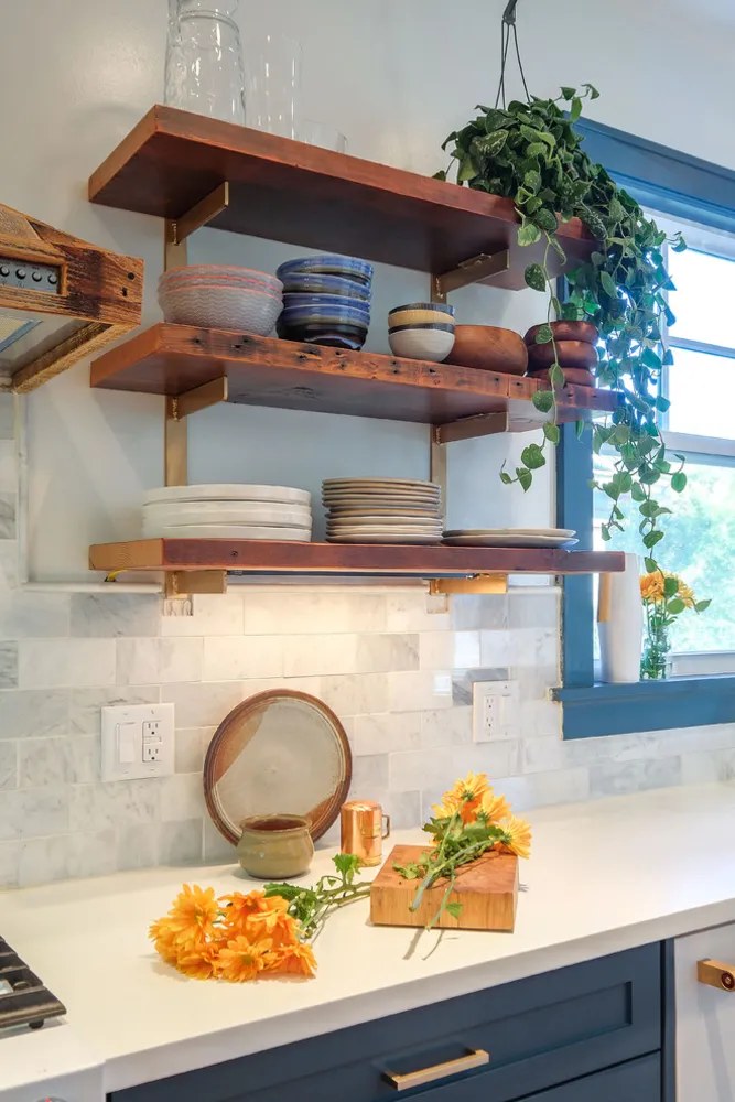 Переходная кухня в фермерском доме в Ванкувере, штат Вашингтон