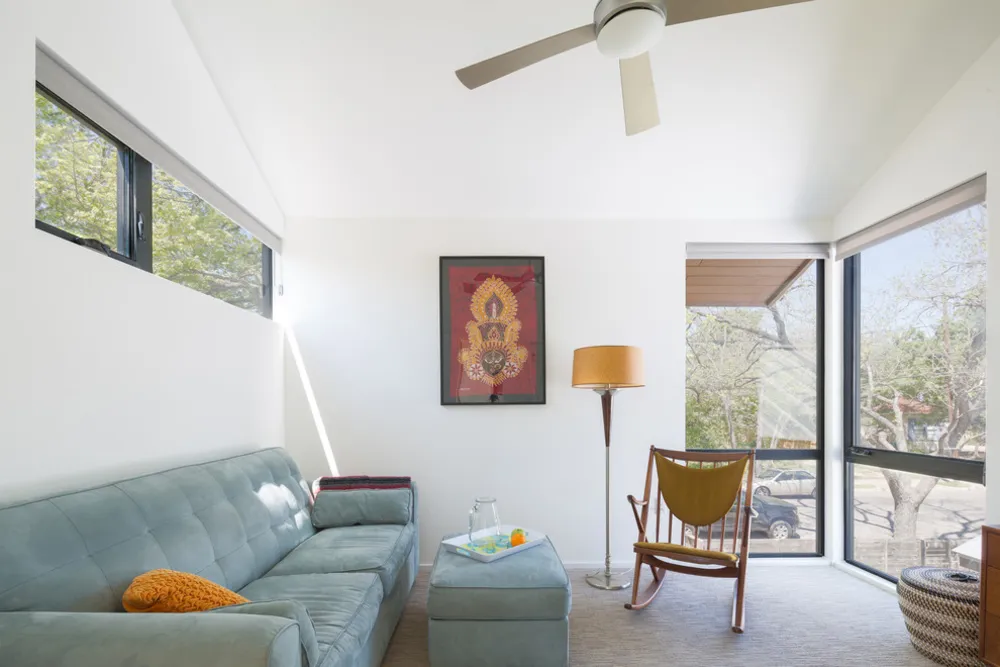 Hyde Park -bungalowin kunnostus ja lisäys