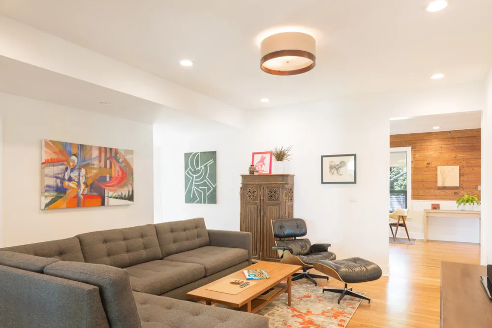 Hyde Parkin bungalowin kunnostus ja lisäys