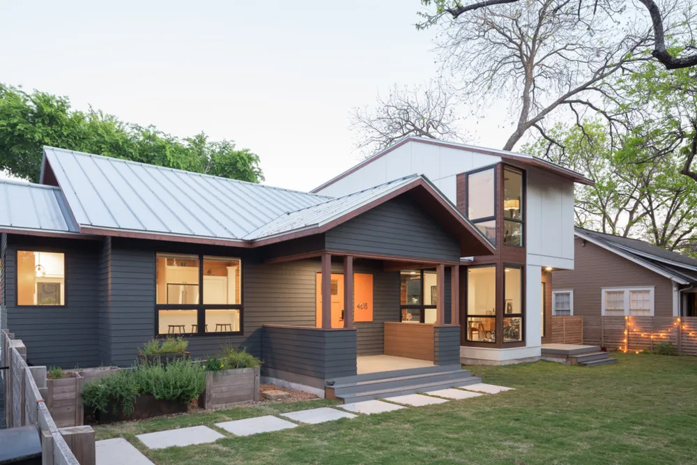 Hyde Parkin bungalowin kunnostus ja lisäys