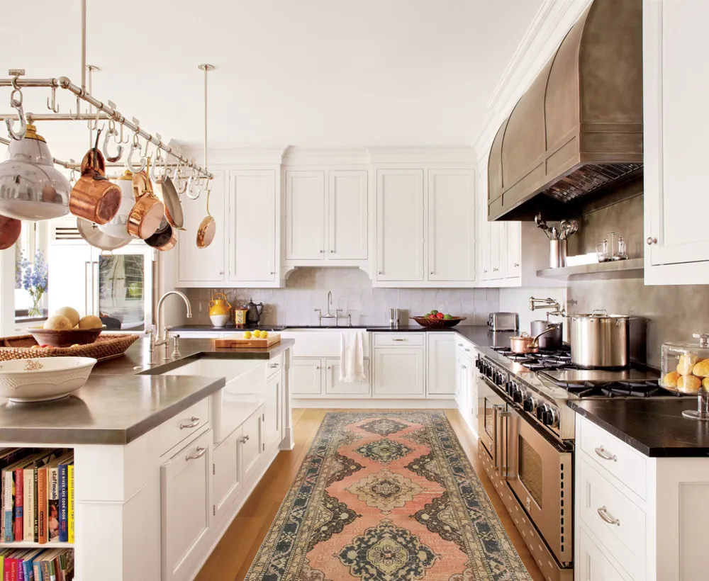 Vykreslování mých historických koberců v různých prostorách, jako jsou kuchyně a chodby