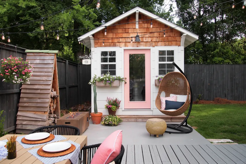 My Servista: Sweet Yard With Fresh Floral Accents in Alabama