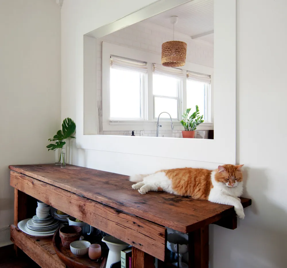 My Servista: Blues rilassanti e stile organico in un Fixer-Upper del 1912