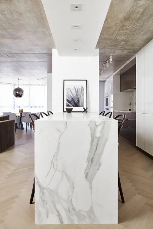 Kaksitasoinen huoneisto Toronton keskustassa