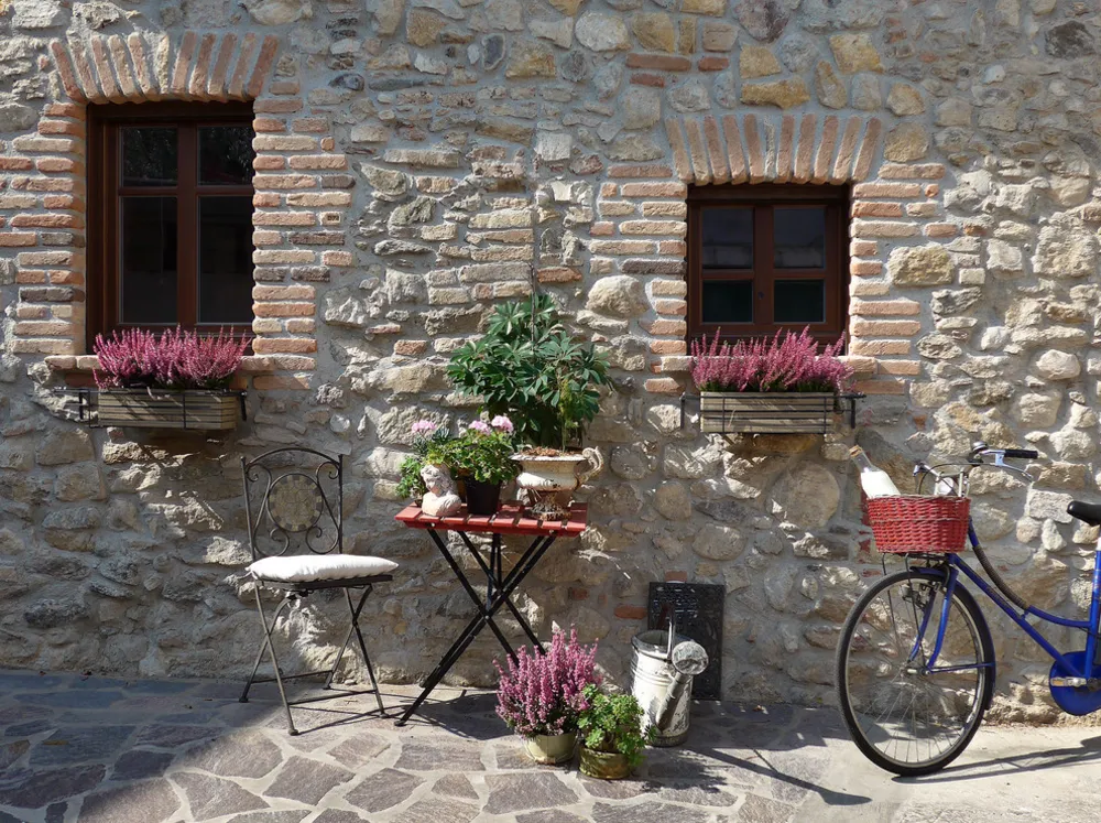 Реконструкция бывшей фермы в Италии на озере Гарда