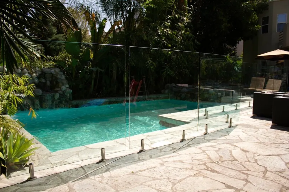 Glass Pool Fencing 1